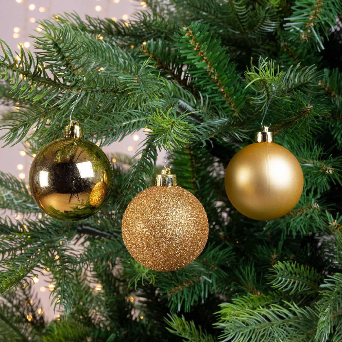 Polystyrene baubles Gold 020170