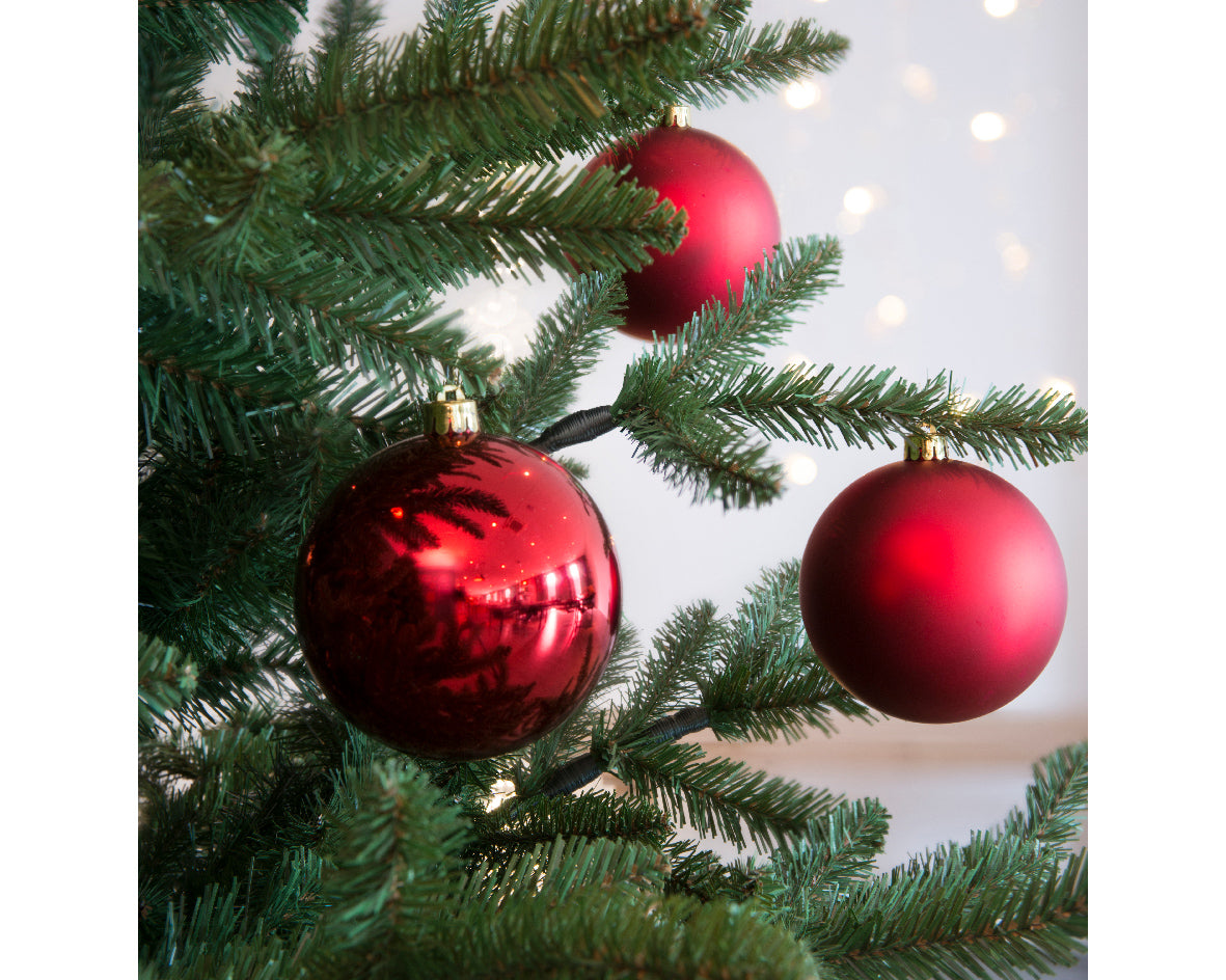 Red polystyrene baubles 022167