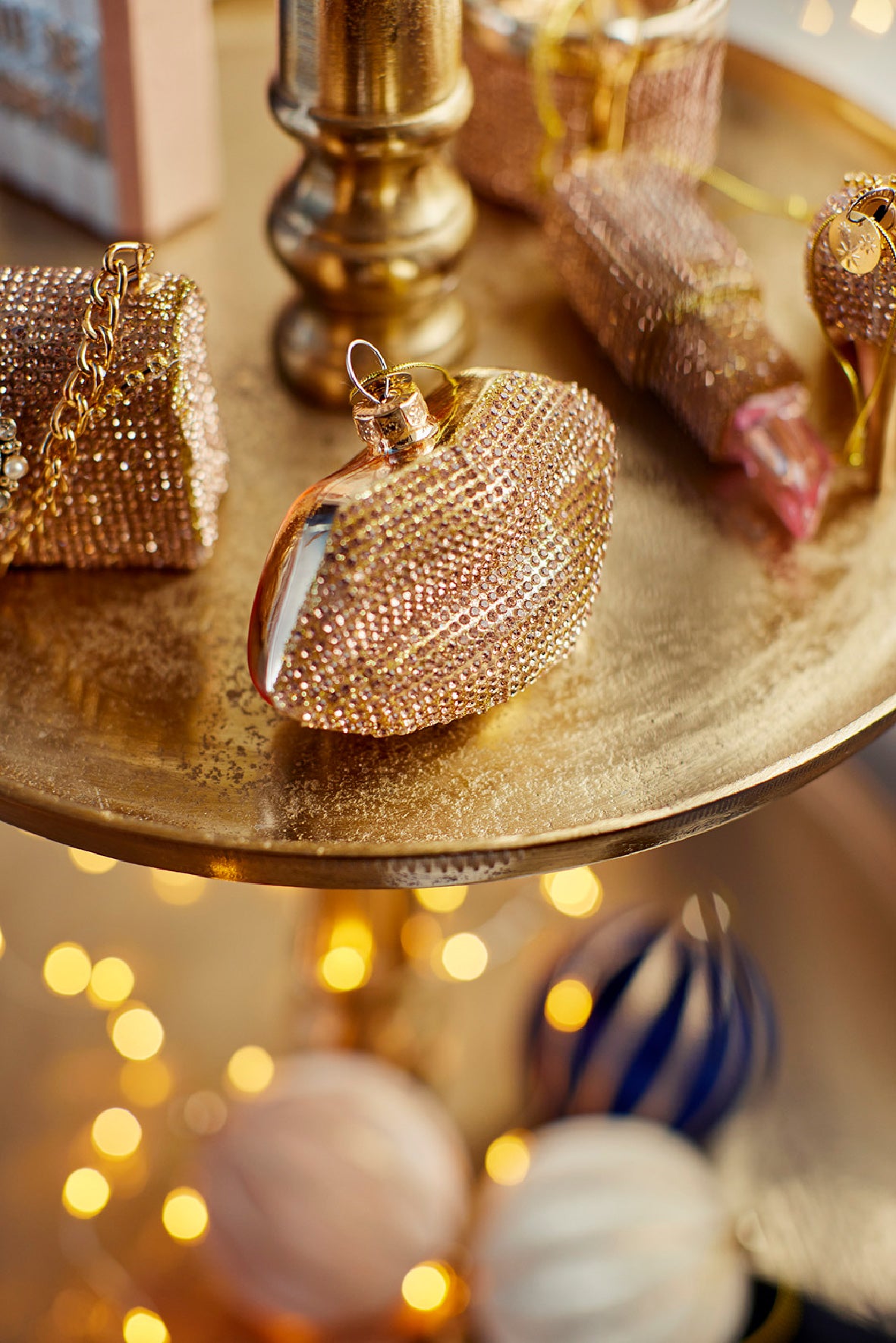 Figure glass w gold diamonds 129708